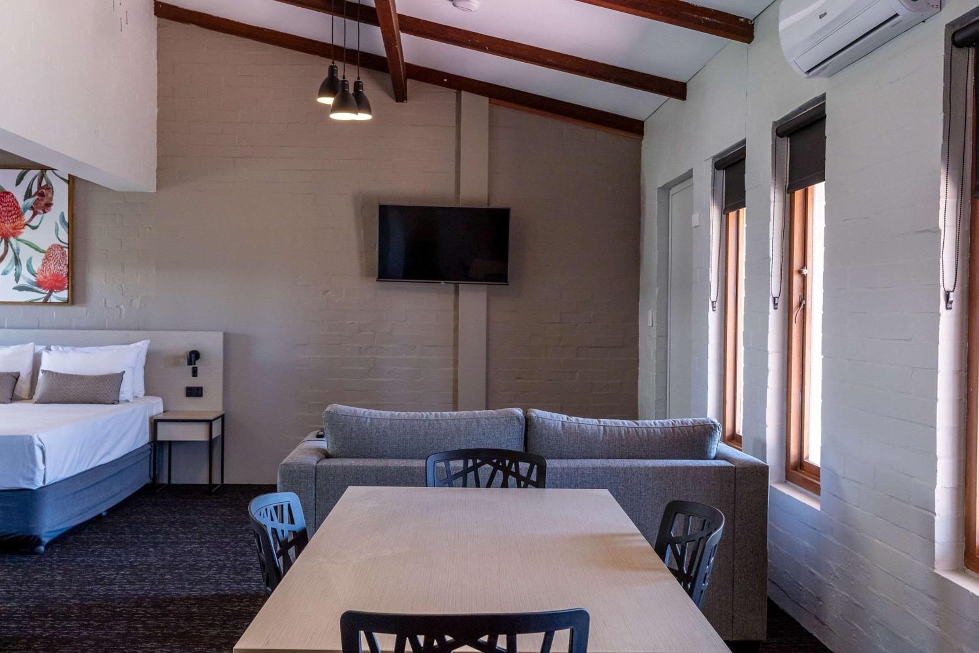 Hotel Nightcap At Wintersun Geraldton